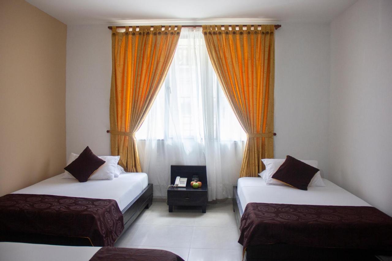 Hotel Plazuela San Ignacio Medellin Bagian luar foto