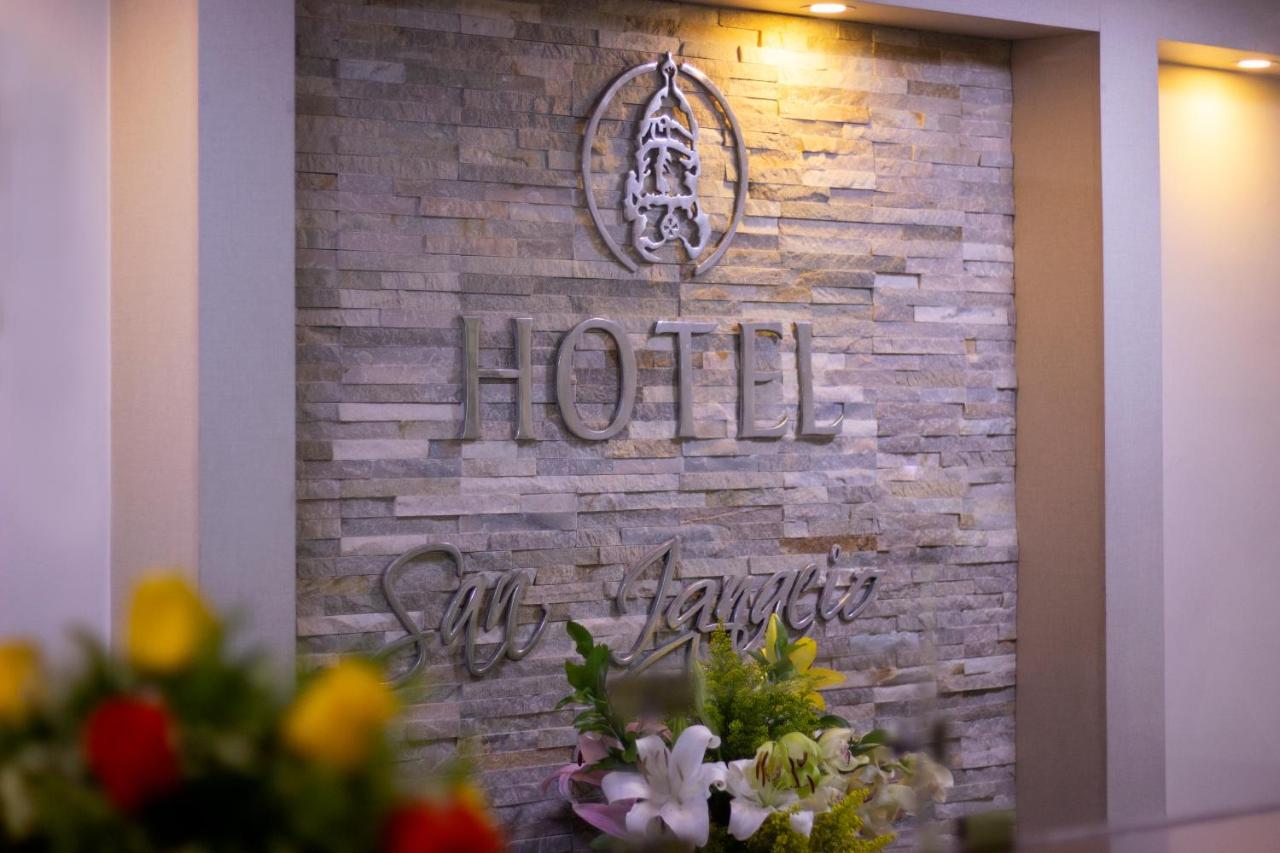 Hotel Plazuela San Ignacio Medellin Bagian luar foto