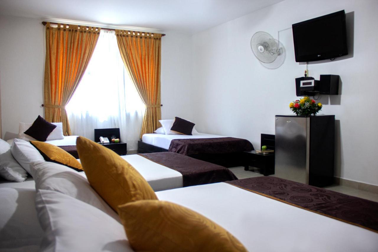 Hotel Plazuela San Ignacio Medellin Bagian luar foto