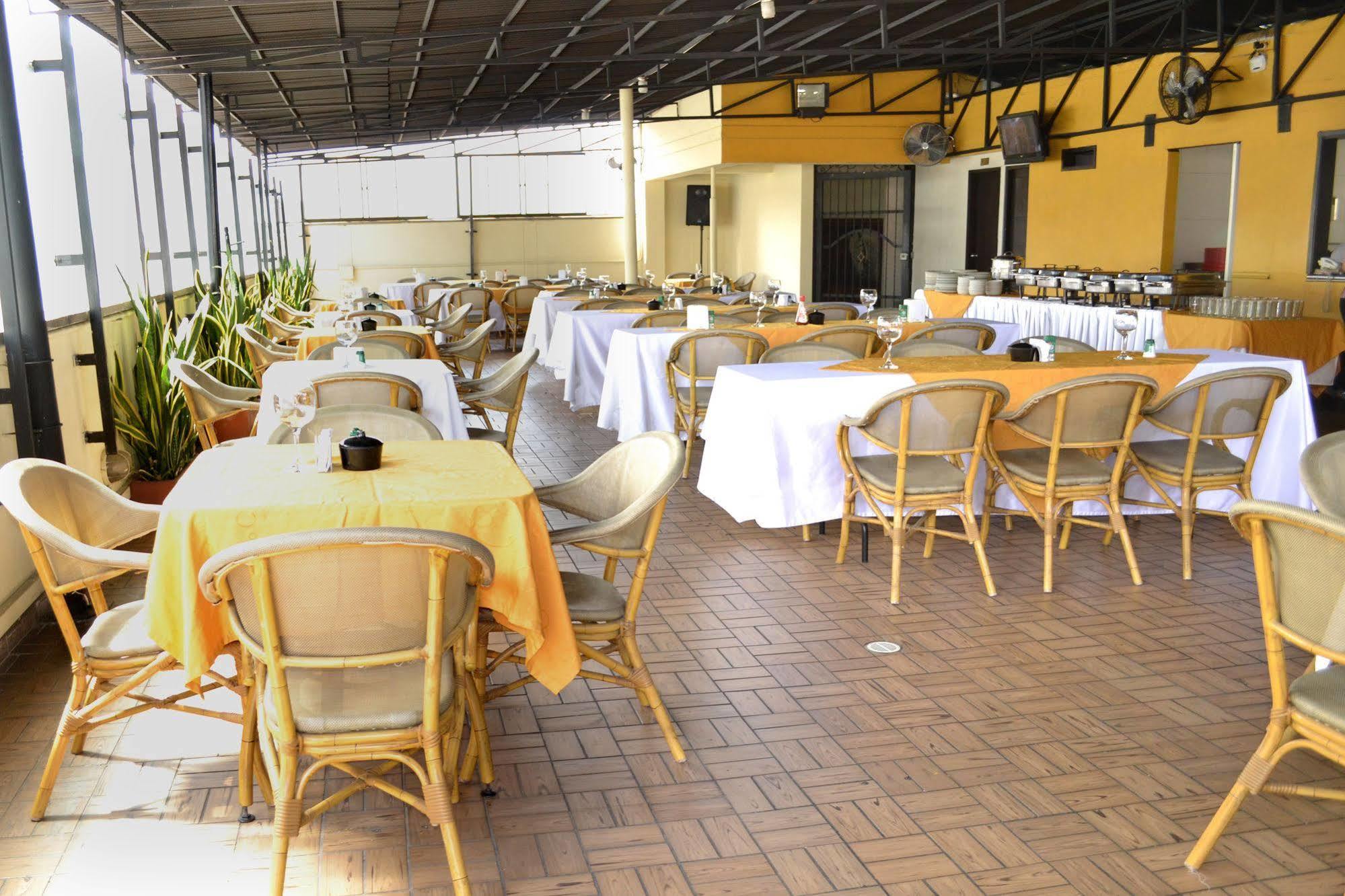 Hotel Plazuela San Ignacio Medellin Bagian luar foto
